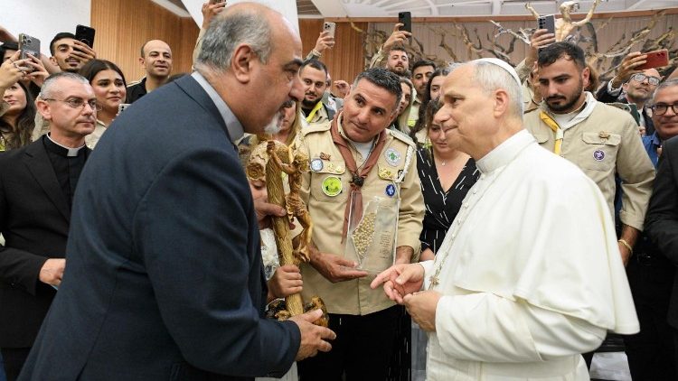 Encuentro de León XIV con un grupo de scouts de Galilea en la audiencia general