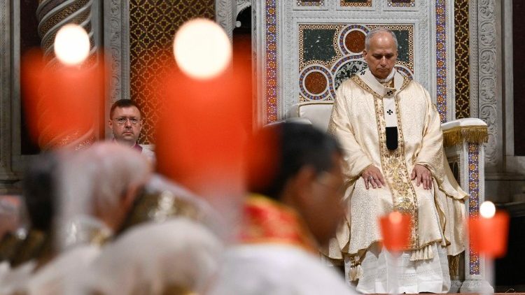 León XIV: El amor de Cristo es gesto y alimento, purifica de las idolatrías y blasfemias