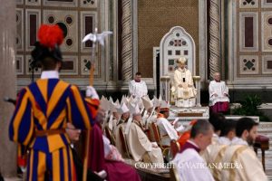 « Faites comme moi » : le mystère du service au cœur du Jeudi Saint