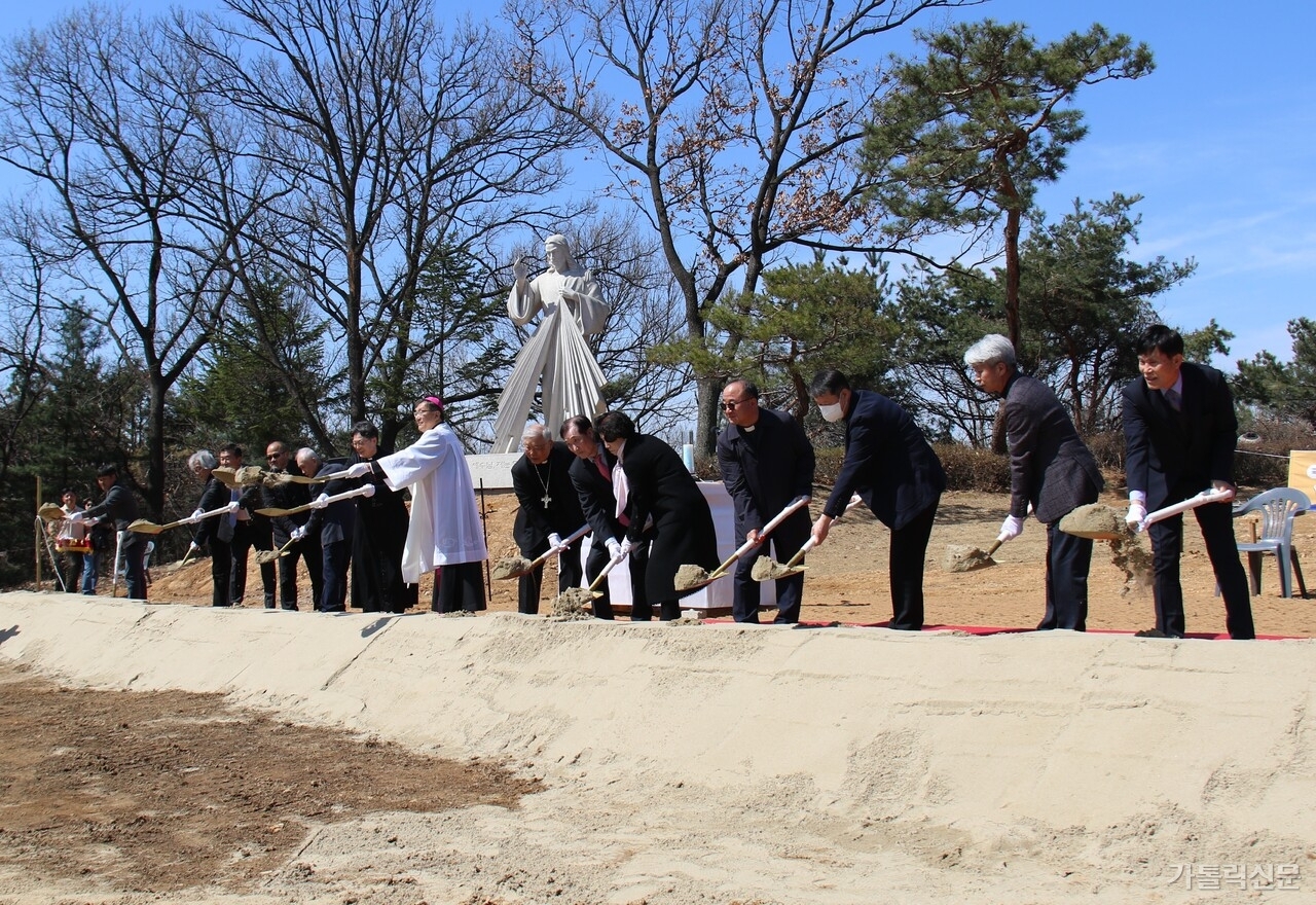South Korean shrine to honour thousands of 19th-century martyrs