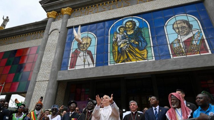 Voces desde Camerún: «Con el Papa creemos de verdad en una paz duradera»