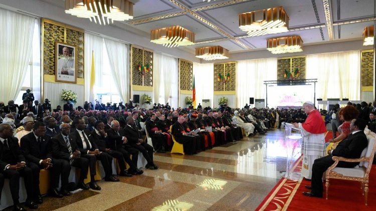 Papa Lav XIV. u Kamerunu: Svijet žudi za mirom – dosta je rata!