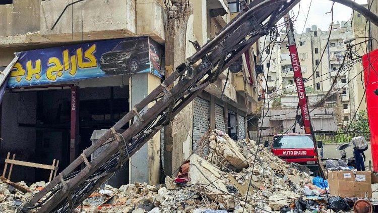 Líbano, tregua aún violada. El ejército israelí destruye pueblos