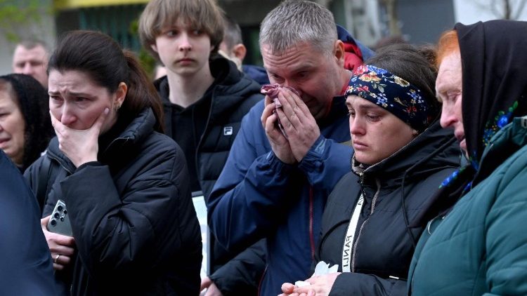 Papa: Neka utihne oružje u Ukrajini, olakšanje zbog primirja u Libanonu