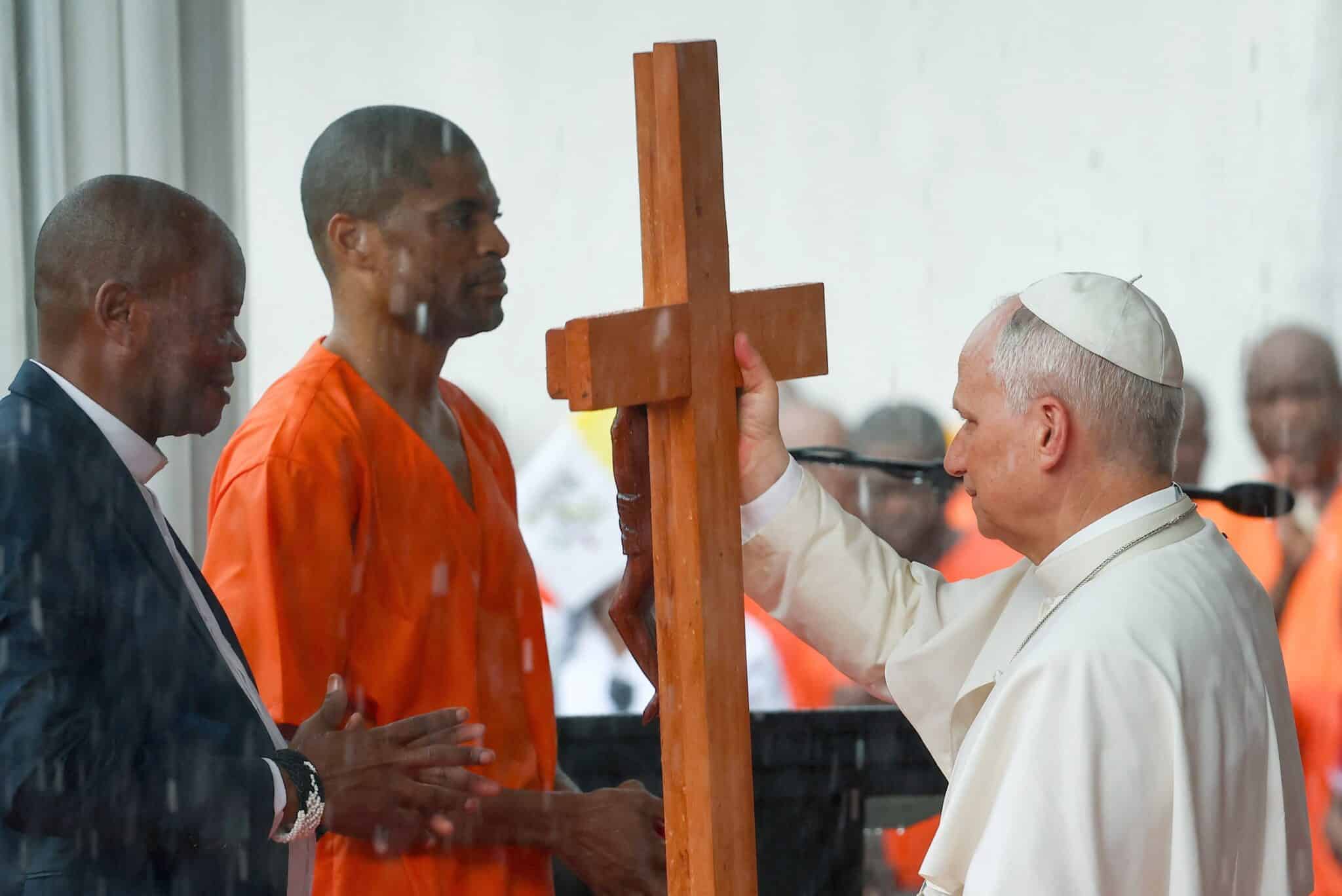 Pope Leo offers encouragement to inmates, young people and families in final full day of Africa visit